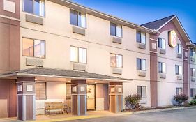 Super 8 By Wyndham Wheeling Wv